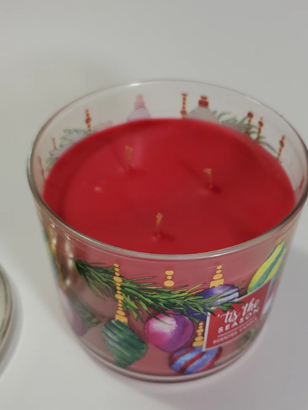 White Barn "'Tis The Season" Candle - Picture 2 of 4